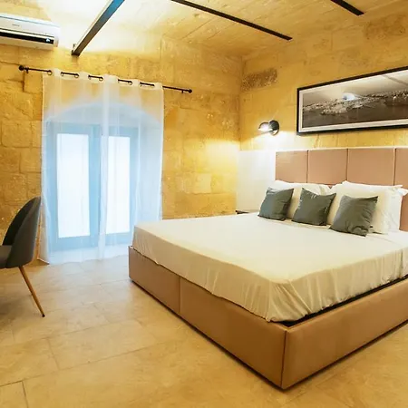 A Traditional Maltese Home In The Three Cities Birgu Exterior photo